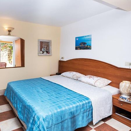 Apartmani Kamena Ruza Budva Exterior foto