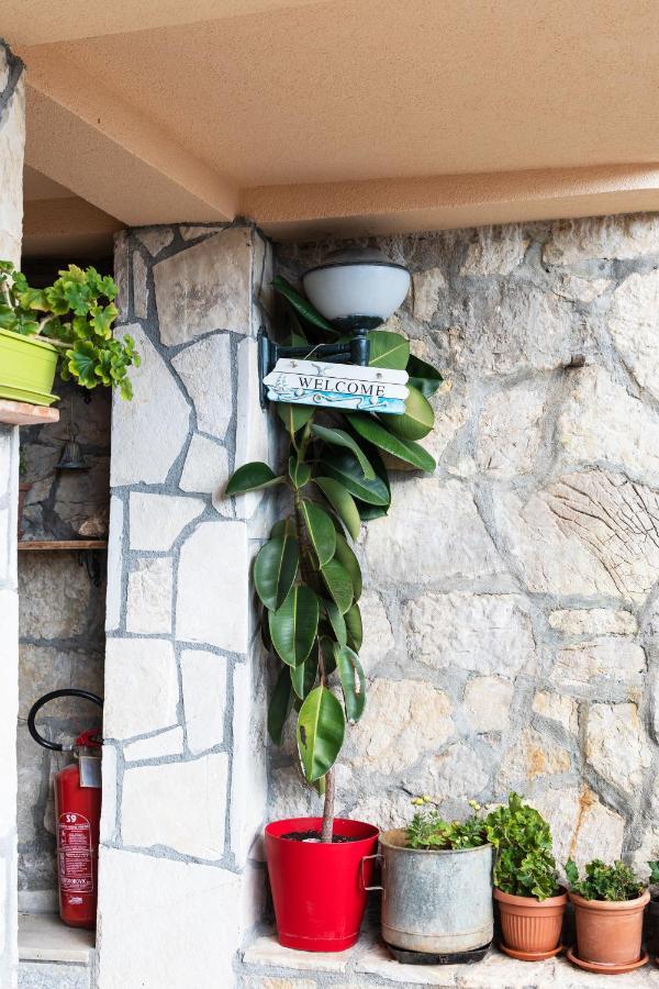 Apartmani Kamena Ruza Budva Exterior foto